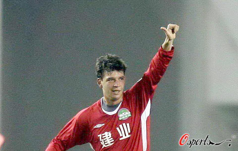 竞技巅峰!河南建业迎战广州富力决胜之战 竞技巅峰!河南建业迎战广州富力决胜之战