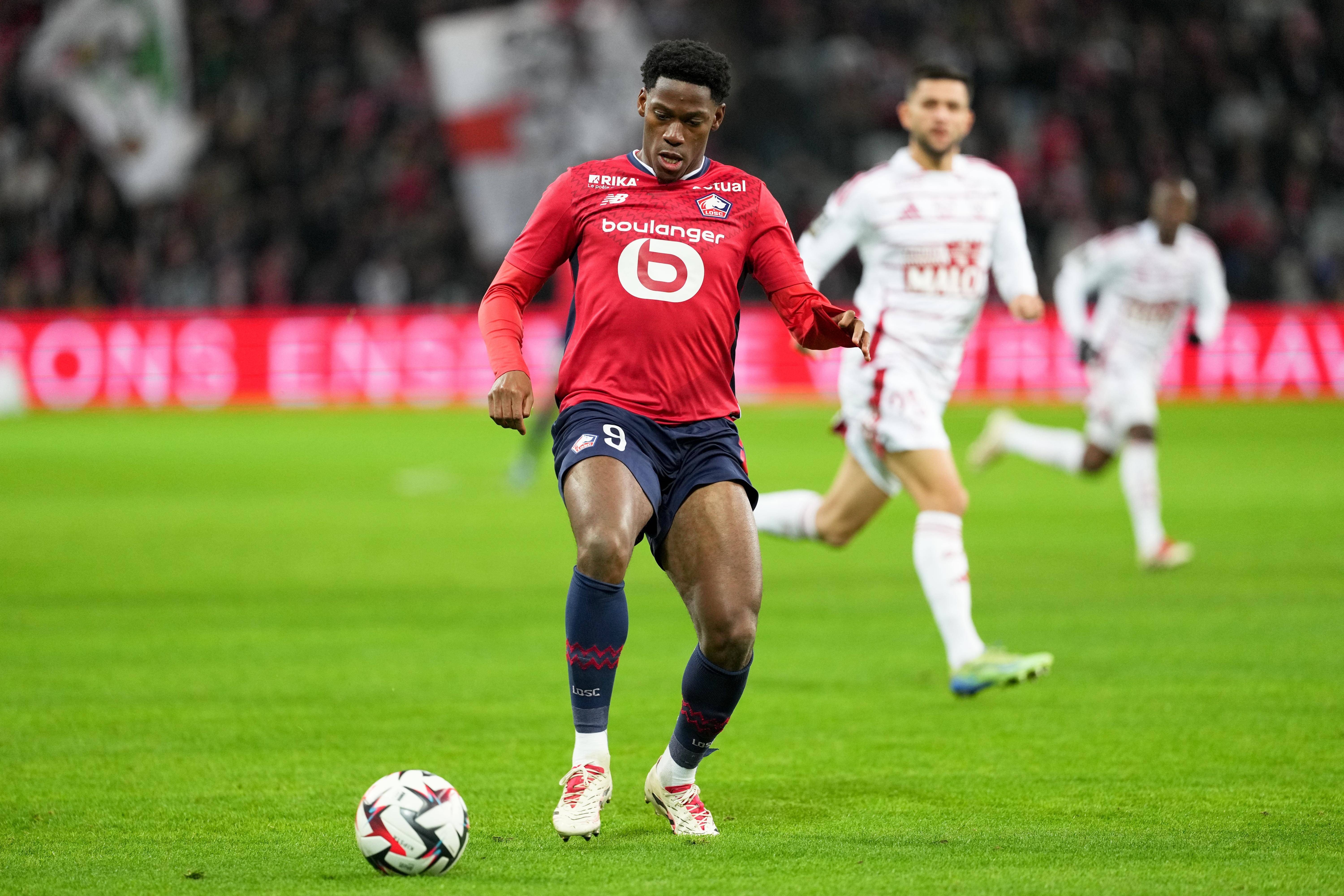 爱游戏app下载-利物浦前锋表现亮眼，帮助球队挽回比分的简单介绍