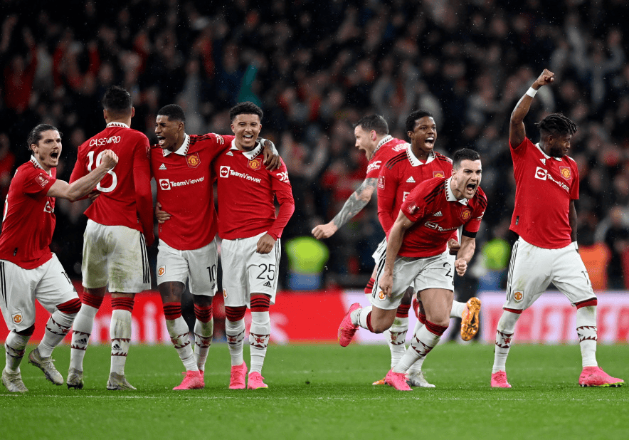 斩落巨头：热刺再闯欧冠决赛的简单介绍