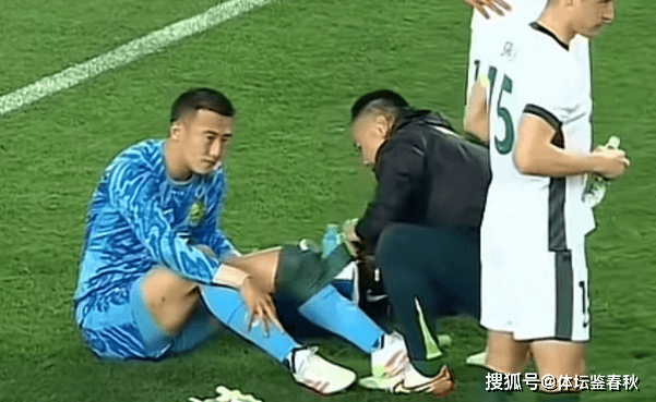 包含汉诺威球员传接受转会邀约,引起球队内部不和的词条 包含汉诺威球员传接受转会邀约,引起球队内部不和的词条