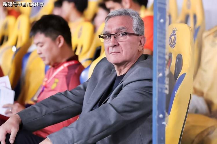 密尔顿凯尼斯主帅发掘新星，获得关键进球的简单介绍