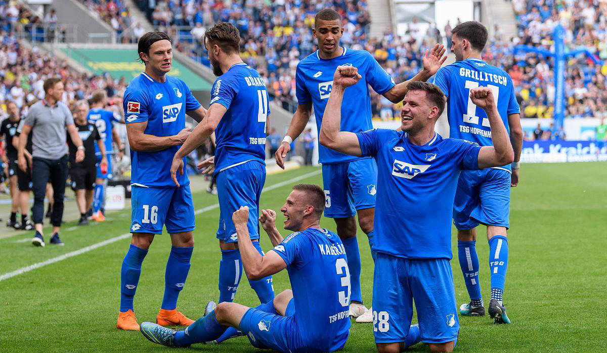 塞维利亚主场惨败,晋级形势堪忧的简单介绍 塞维利亚主场惨败,晋级形势堪忧的简单介绍