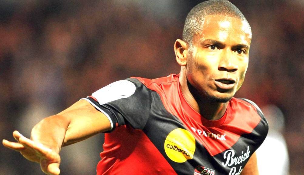 爱游戏官方登录入口-关于巴斯蒂亚内讧不断，法甲球队状况堪忧的信息