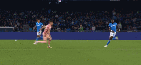 那不勒斯客场大胜对手,继续领跑积分榜 那不勒斯客场大胜对手,继续领跑积分榜