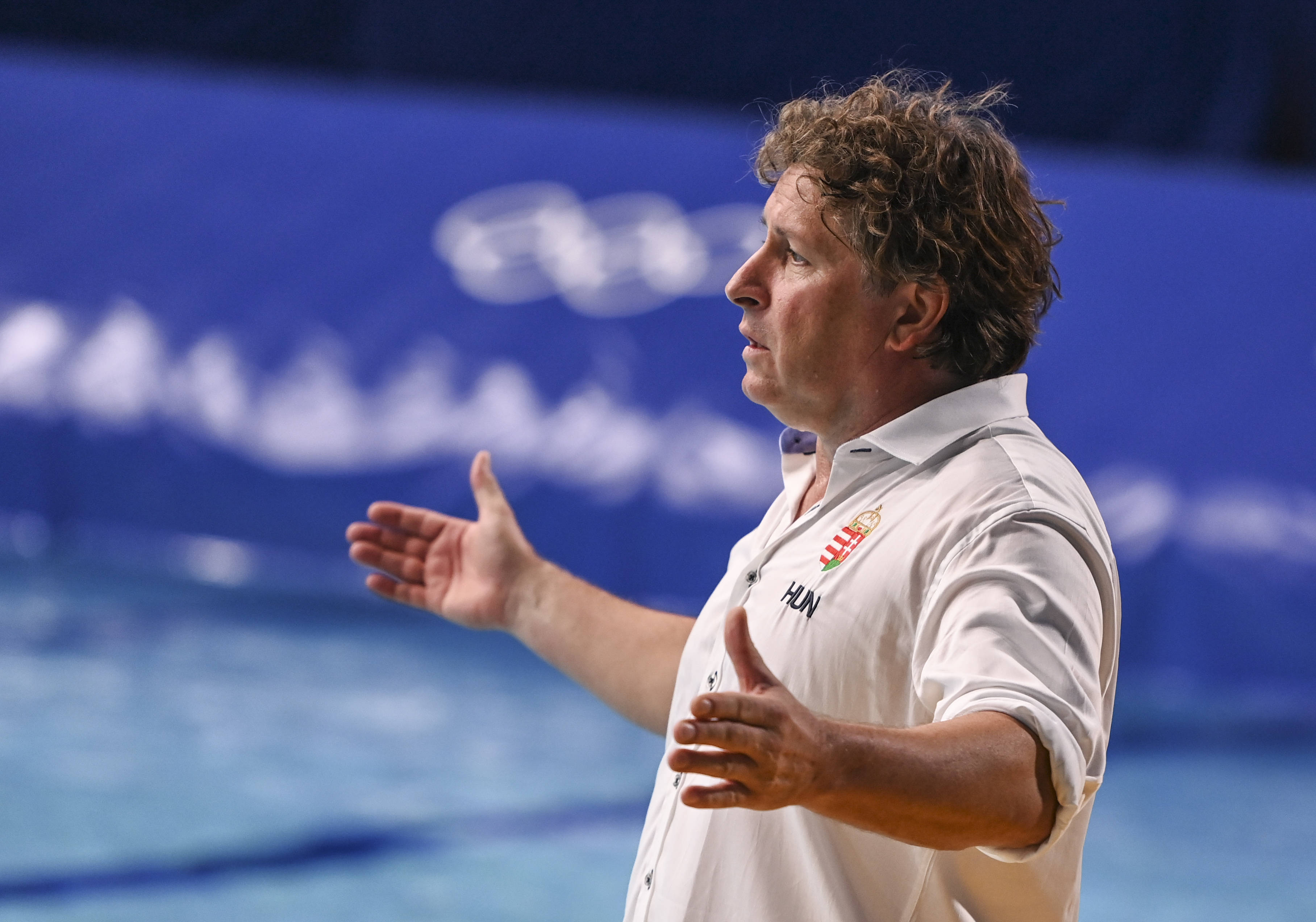 爱游戏官网-匈牙利队创造历史，晋级半决赛