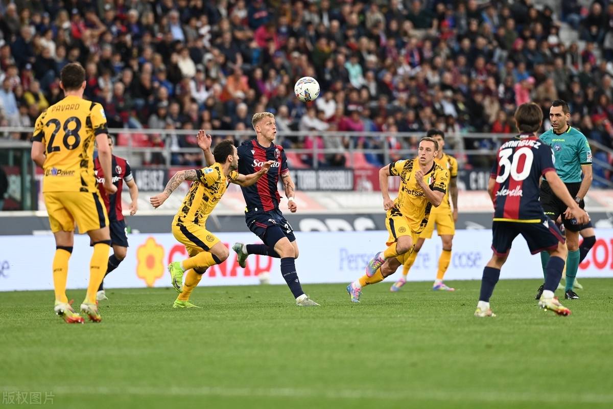 意大利逆转波兰，小组赛全胜晋级！