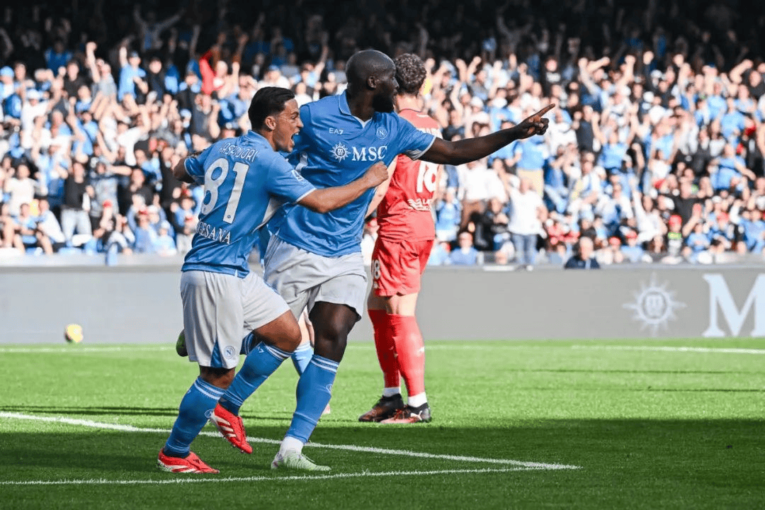 那不勒斯客场战平AC米兰，难分高下的简单介绍