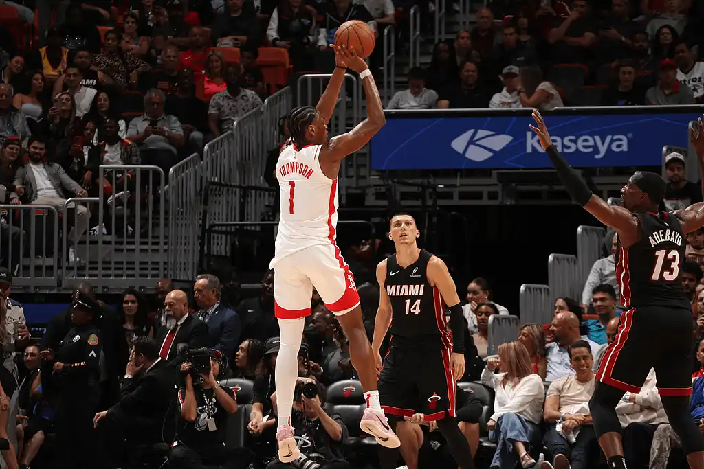 爱游戏官方登录入口-热火队外线得分稳定，助球队夺魁