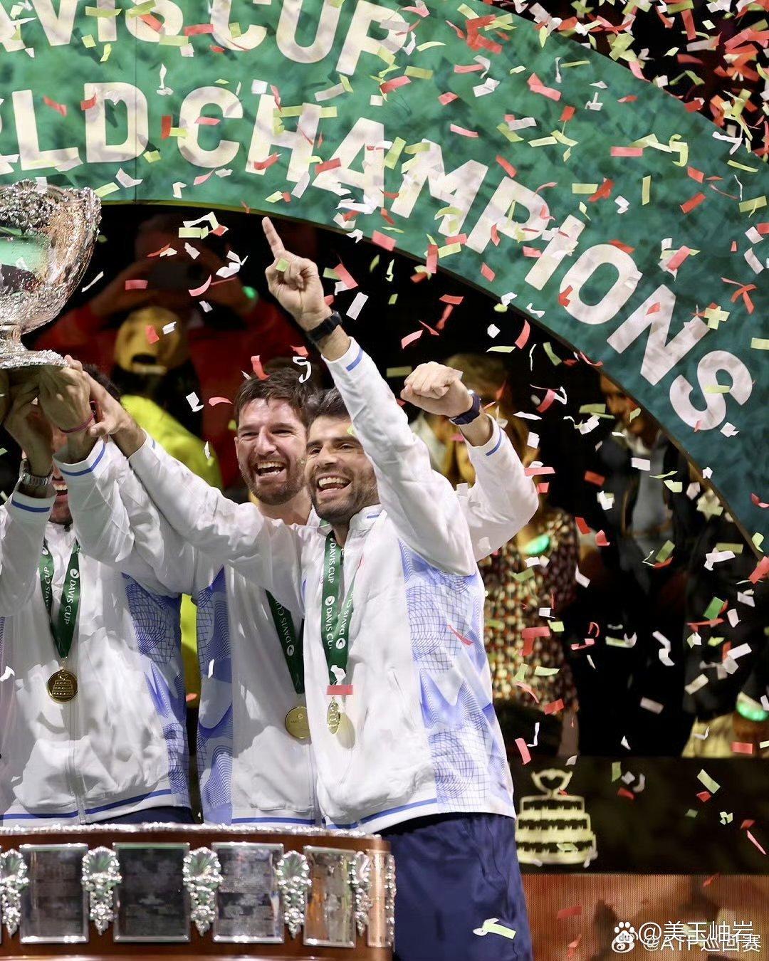 爱游戏官网-包含湖南队努力奋战，终将胜利收入囊中的词条