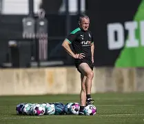 克雷塔罗传闻与门兴进行租借协议,或将成行 克雷塔罗传闻与门兴进行租借协议,或将成行