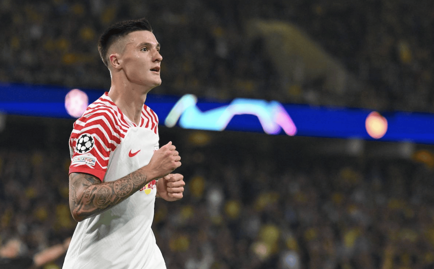 爱游戏-门兴格拉德巴赫队员表现出色，领先德甲！的简单介绍