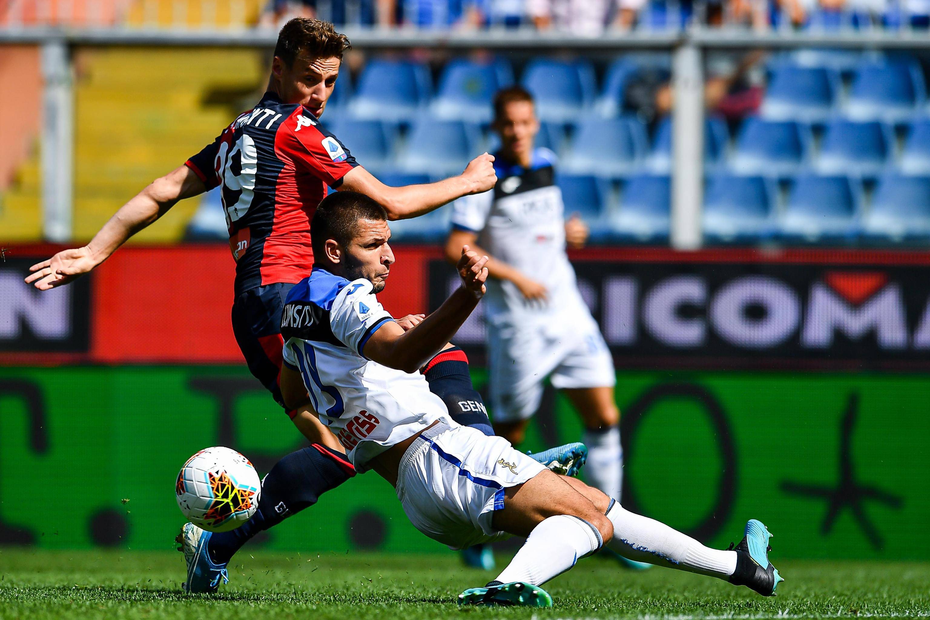 爱游戏入口-足球竞技如火如荼，观众沸腾热情的简单介绍