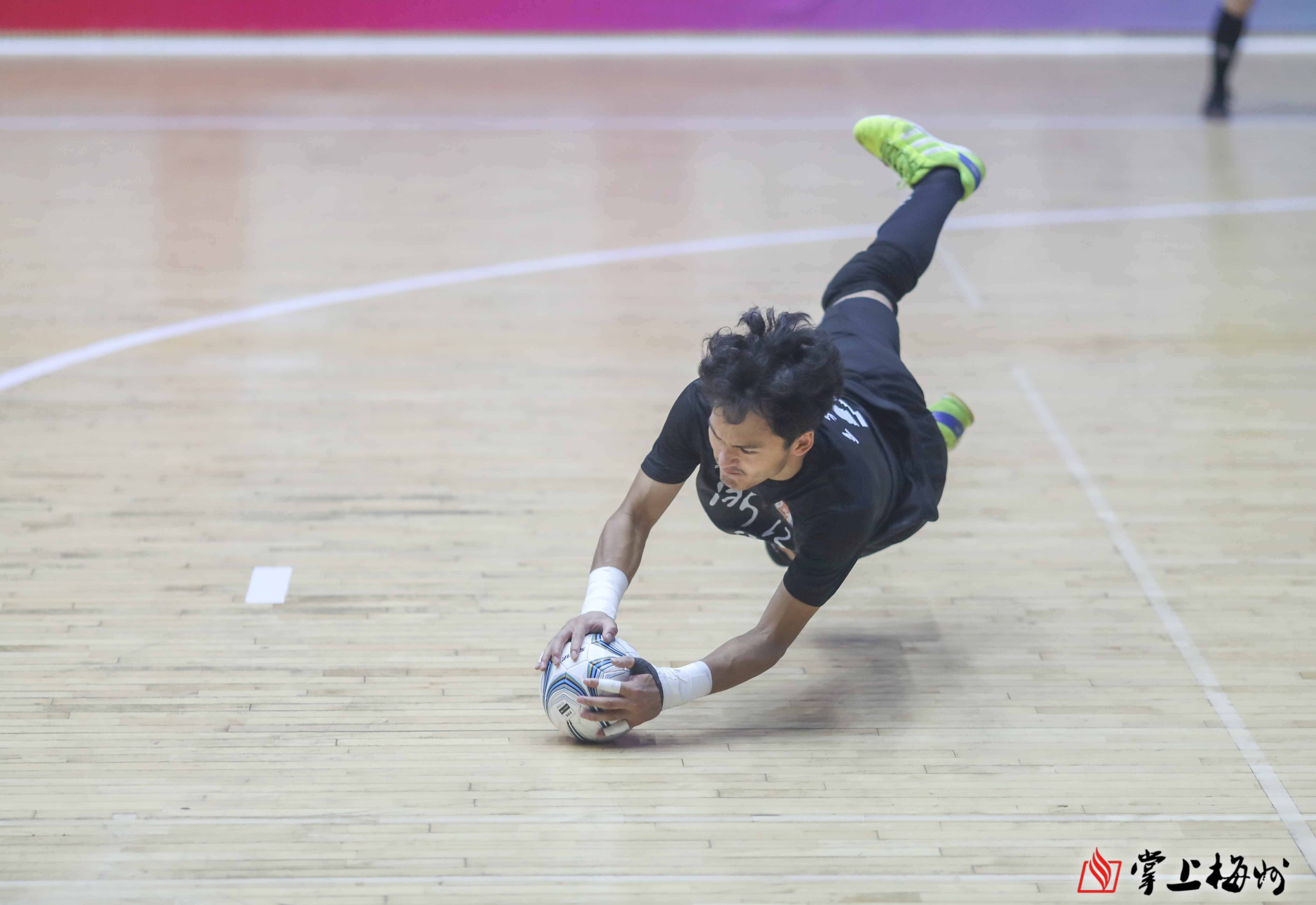 刺激激烈的足球比赛成为热门话题的简单介绍 刺激激烈的足球比赛成为热门话题的简单介绍