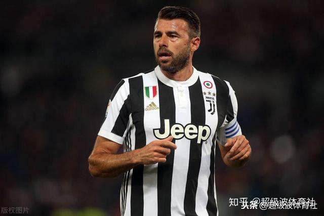 爱游戏官网入口-里昂中场大将展现统治力，球队整体实力大增的简单介绍