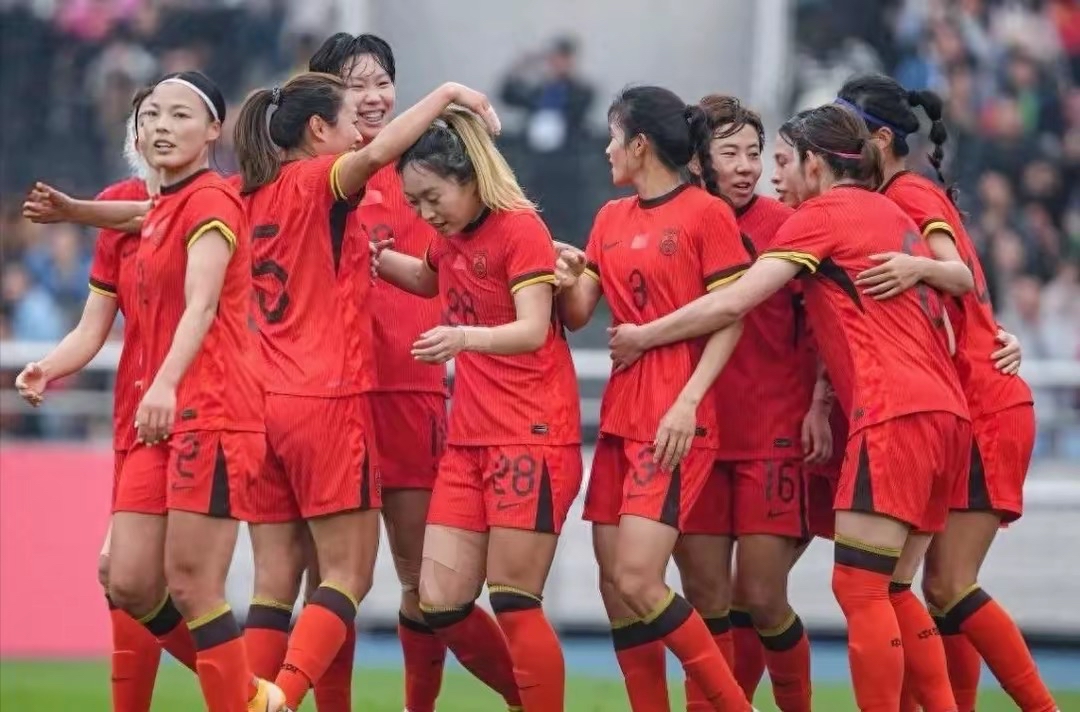 关于顽强拼搏的南京女足队，力争进取的信息