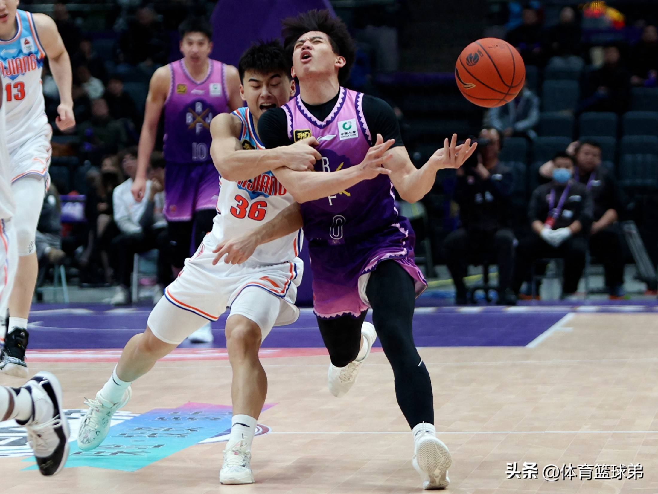 爱游戏登录-包含江苏男篮坐镇主场，挫败对手意欲的词条