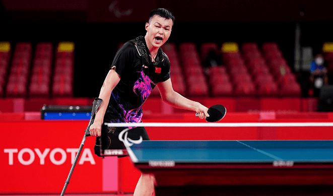 乒乓球比赛中荷兰队斩获奖牌 乒乓球比赛中荷兰队斩获奖牌