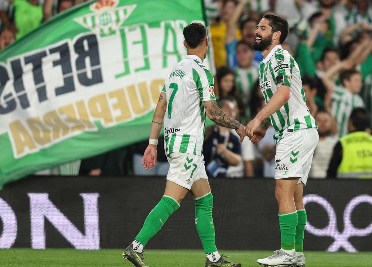 贝蒂斯客场大胜，赢得球迷喝彩