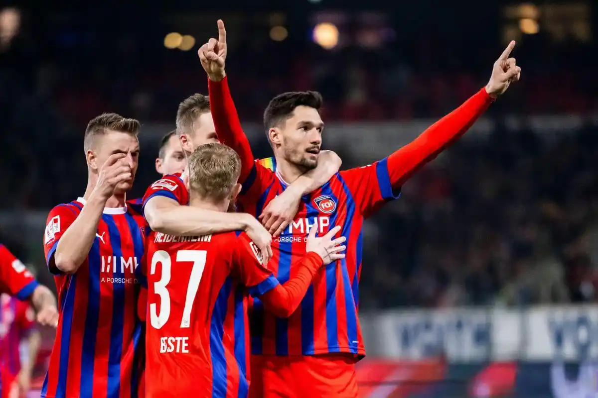 霍芬海姆大胜对手,取得胜利 霍芬海姆大胜对手,取得胜利