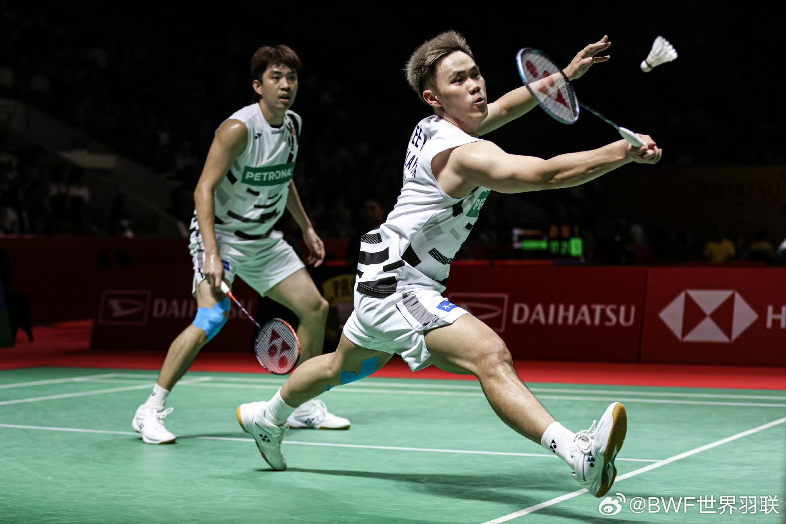 爱游戏官网-羽毛球男单决赛，印尼选手勇夺冠军