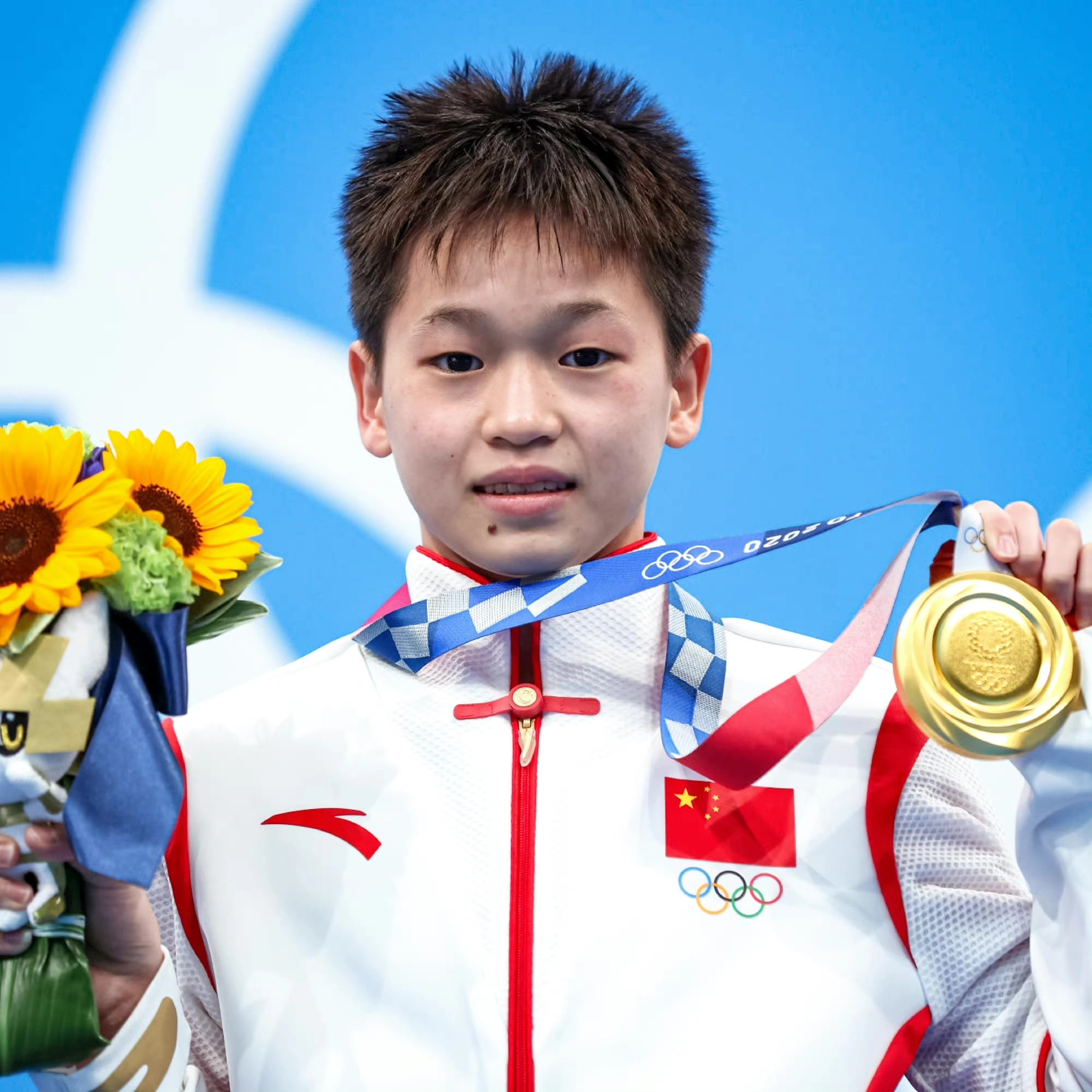 爱游戏官方登录入口-运动健儿斗智斗勇，夺得冠军殊荣