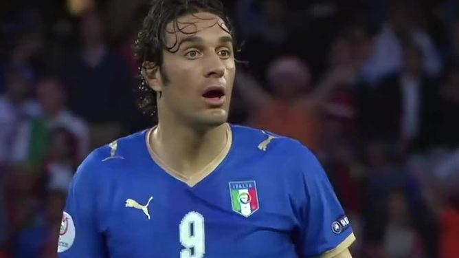 爱游戏登录-荷兰足球天王：范尼进球如流水的简单介绍